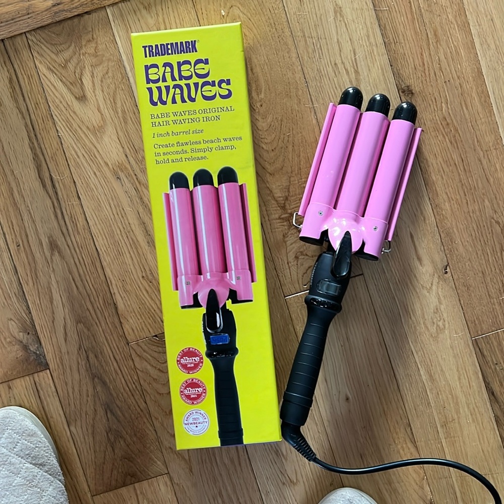 Babe Waves Iron